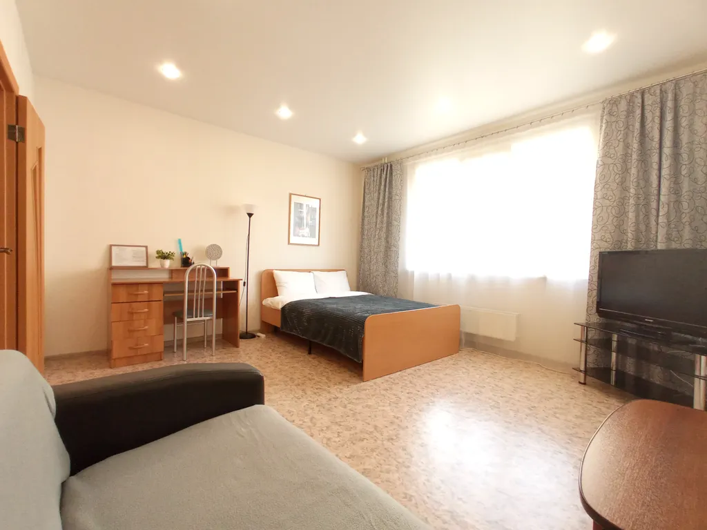 Квартира Заботливая квартира через дорогу от ТРЦ Планета — Красноярск