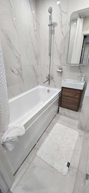 Квартира Новая и светлая двухкомнатная квартира — Хабаровск