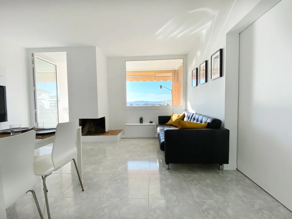 Апартаменты с шикарным видом на море и Ситжес