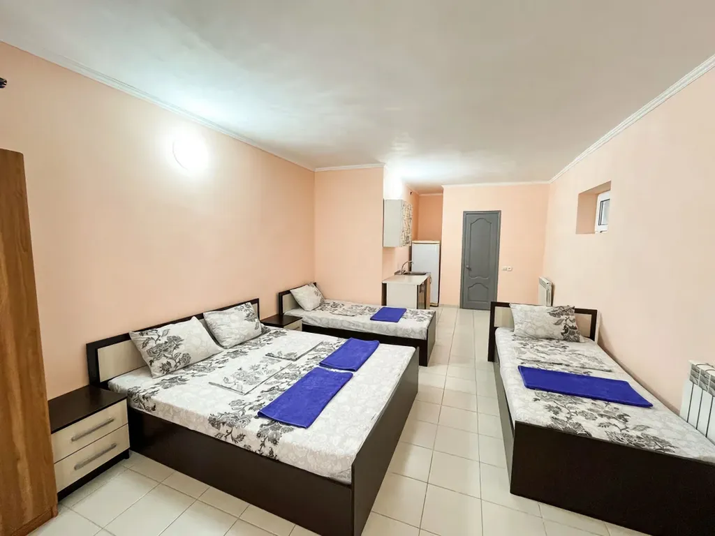 Квартира Квартира 4х-местный комфорт — Геленджик