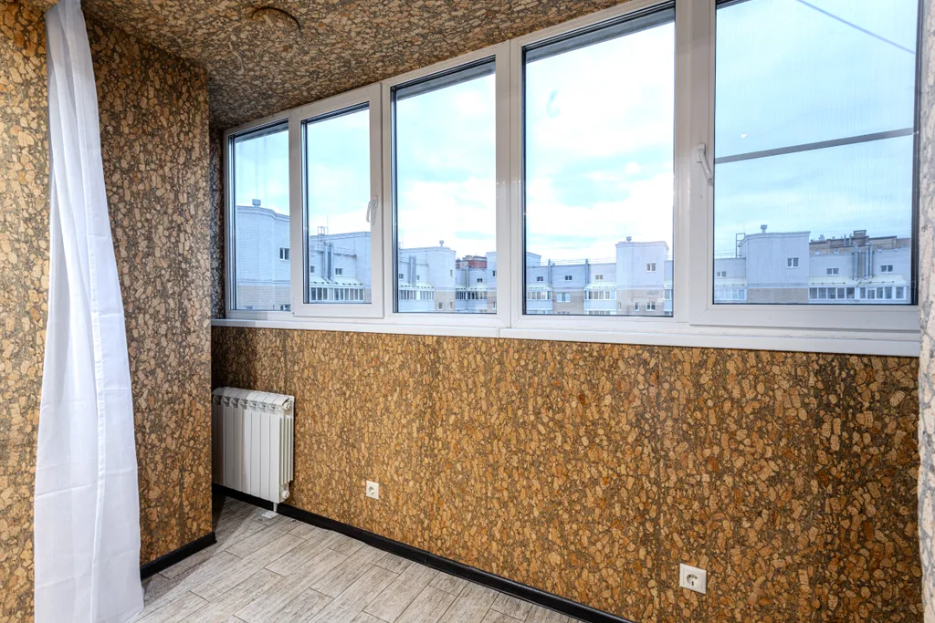 В тихом районе с удобной кроватью, гостиничный сервис, бесконтактно