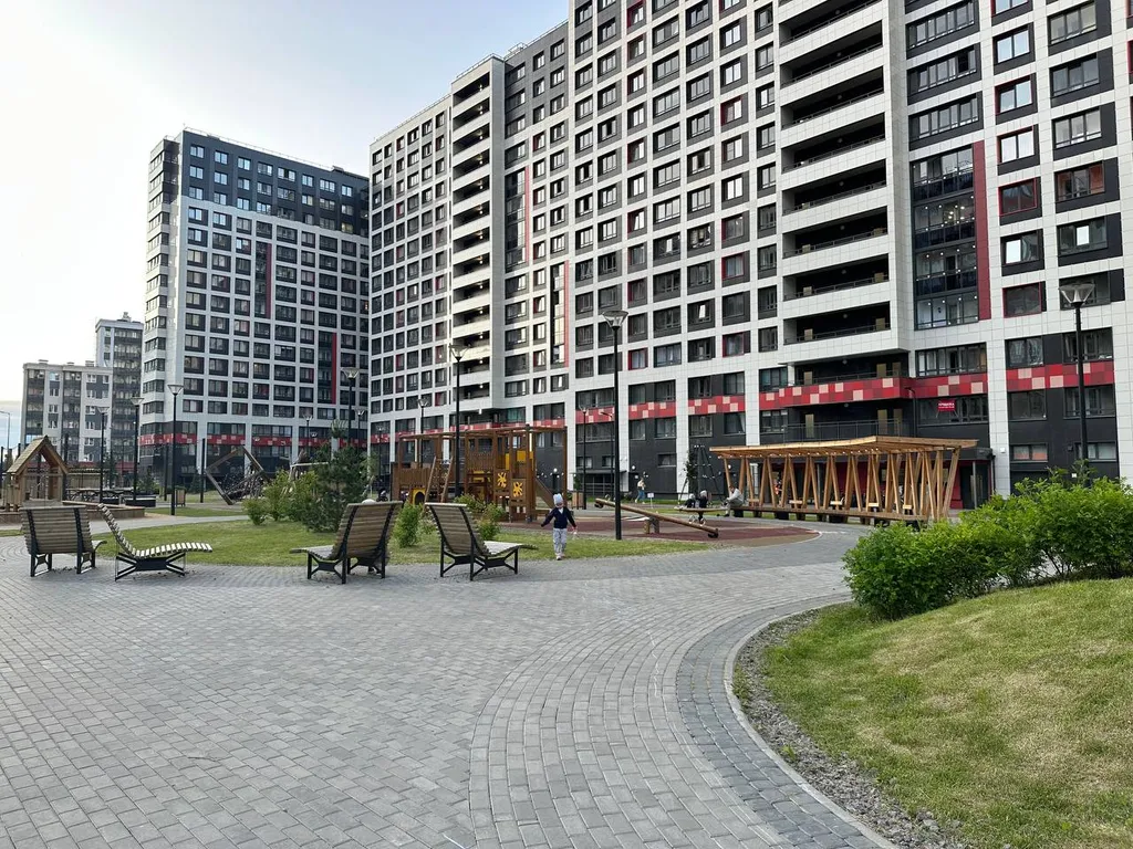 Уютная студия в новом доме у метро Девяткино.