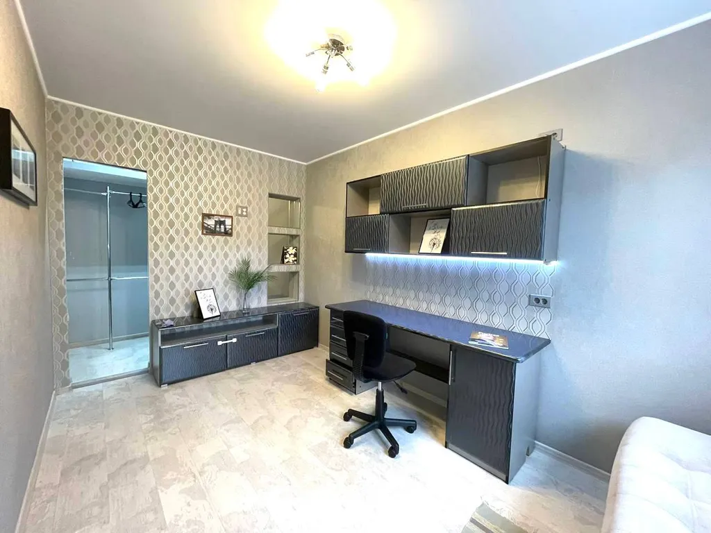 Поделам двушка рядом с ж/д вокзалом