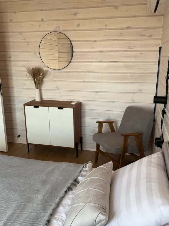 Коттедж Двухкомнатный дом-шале с теплым бассейном и террасой — Динская