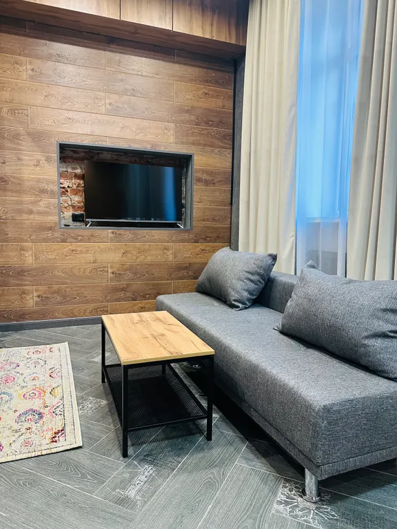 Квартира с отдельным входом в центре города