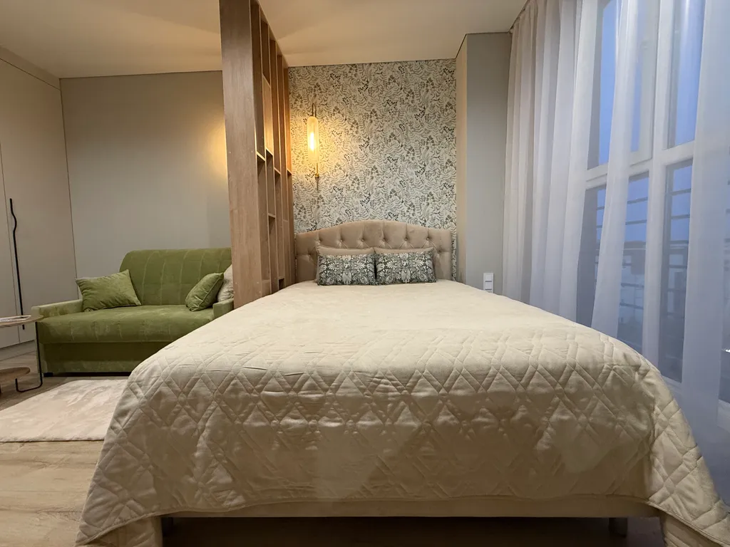 Семейная квартира с дизайнерским ремонтом и прекрасным видом из окон