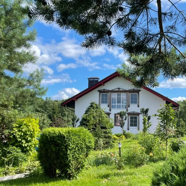 Коттедж Вилла возле Минска с приватными озёрами — аренда посуточно в Заславль