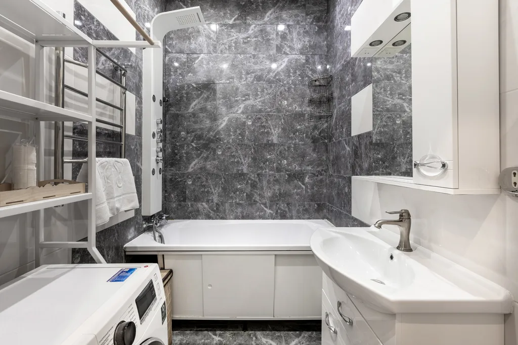 Квартира Современная трёхкомнатная квартира в сталинском доме у Москва-сити — Москва