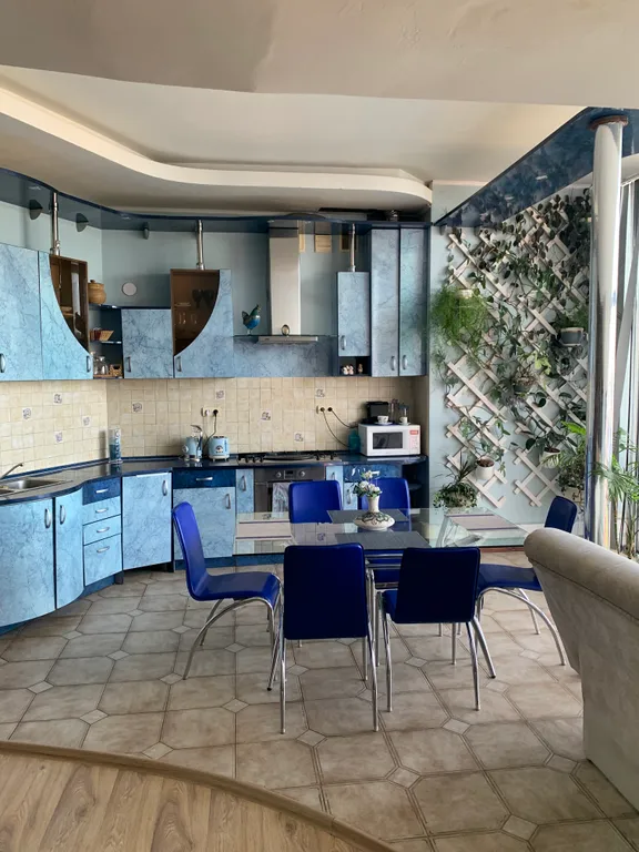 Уютная видовая квартира в центре города