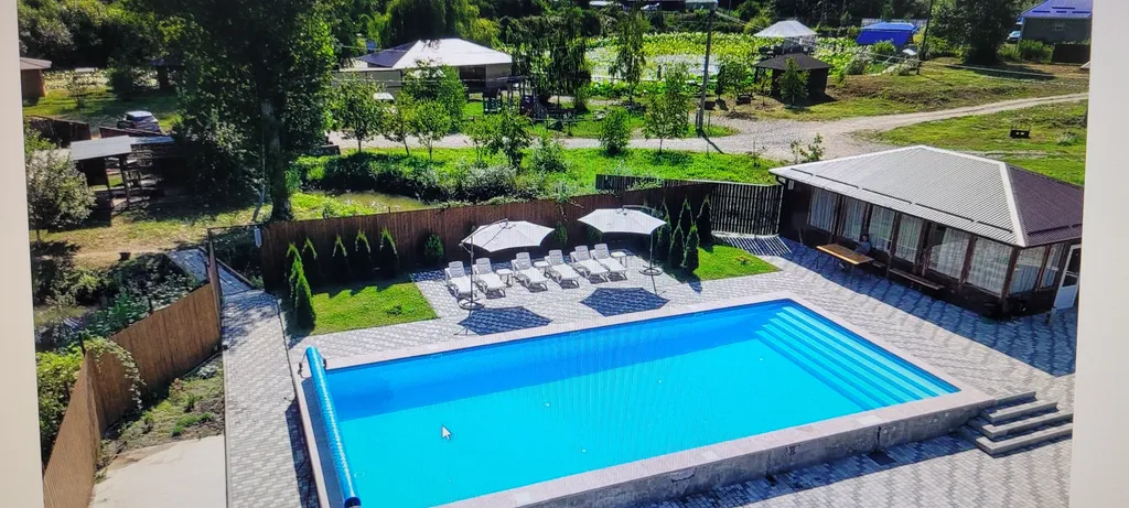Гостевой домик с бассейном