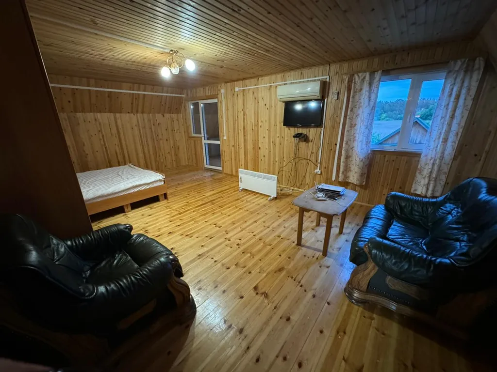 Усадьба Гусли, Кедр