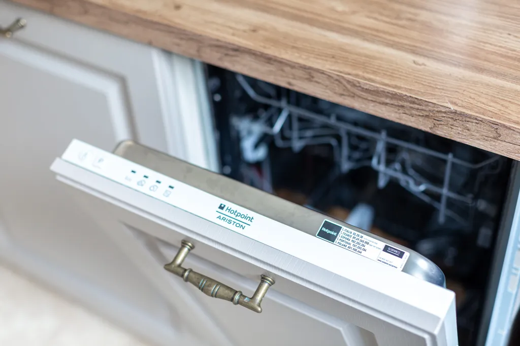 Просторная квартира с балконом и видом на море в ЖК Посейдон