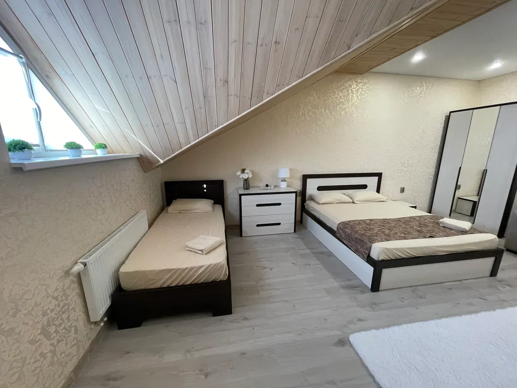 Просторный четырехкомнатный таунхаус на Банном