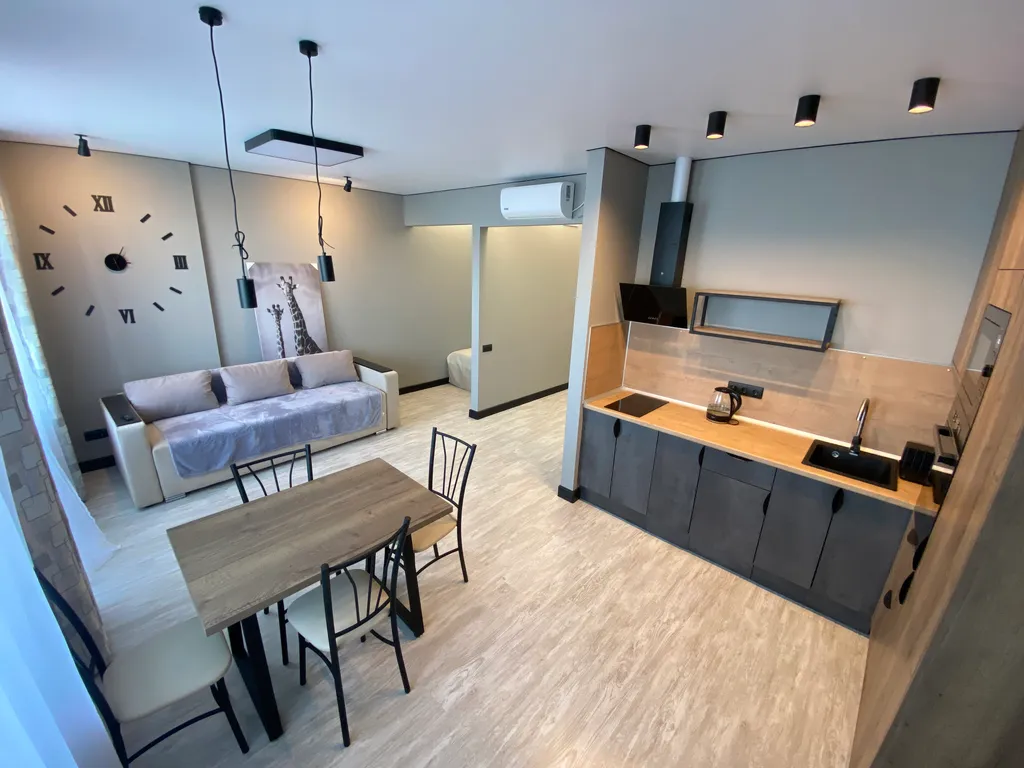 Просторная студия с видом на море