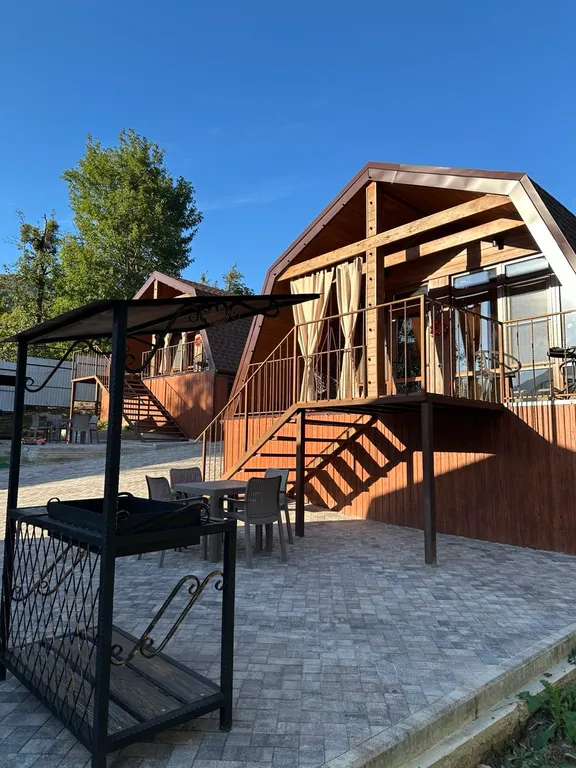 Коттедж Коттедж Шале с 1 спальней, кухня-гостиная с диваном и ванной комнатой — Мезмай