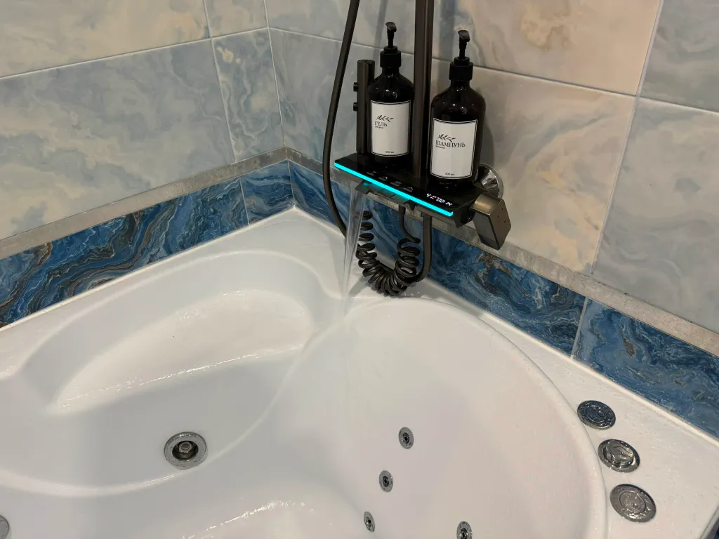 Vip-loft с джакузи, большая 1-комнатная квартира