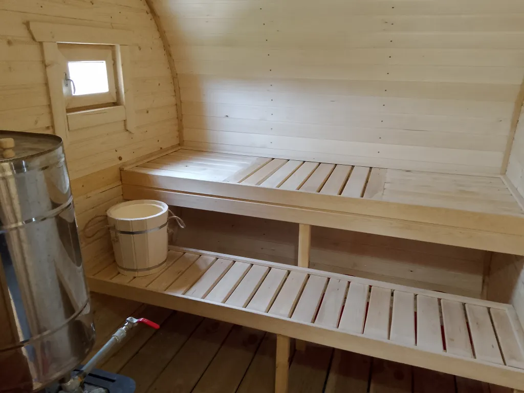 Дом с террасой и баней на дровах