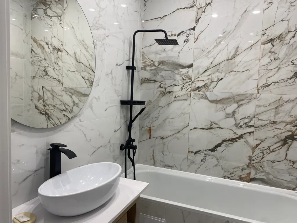 Шикарная трешка рядом с кремлем