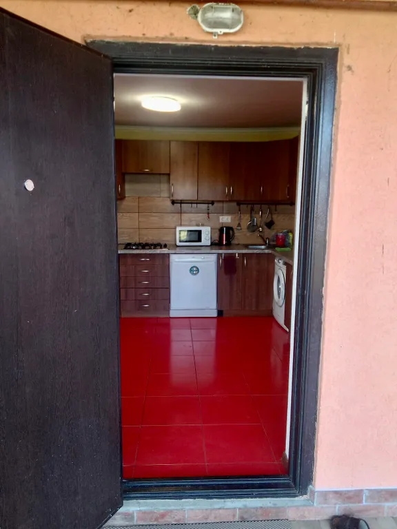 Дом на участке с прудом идеальное расположение у залива