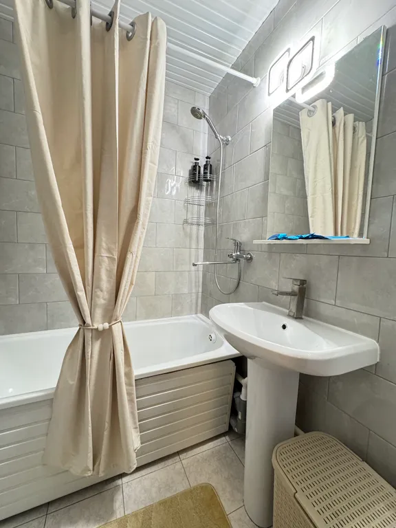 Просторна двухкомнатная в Павшинской пойме