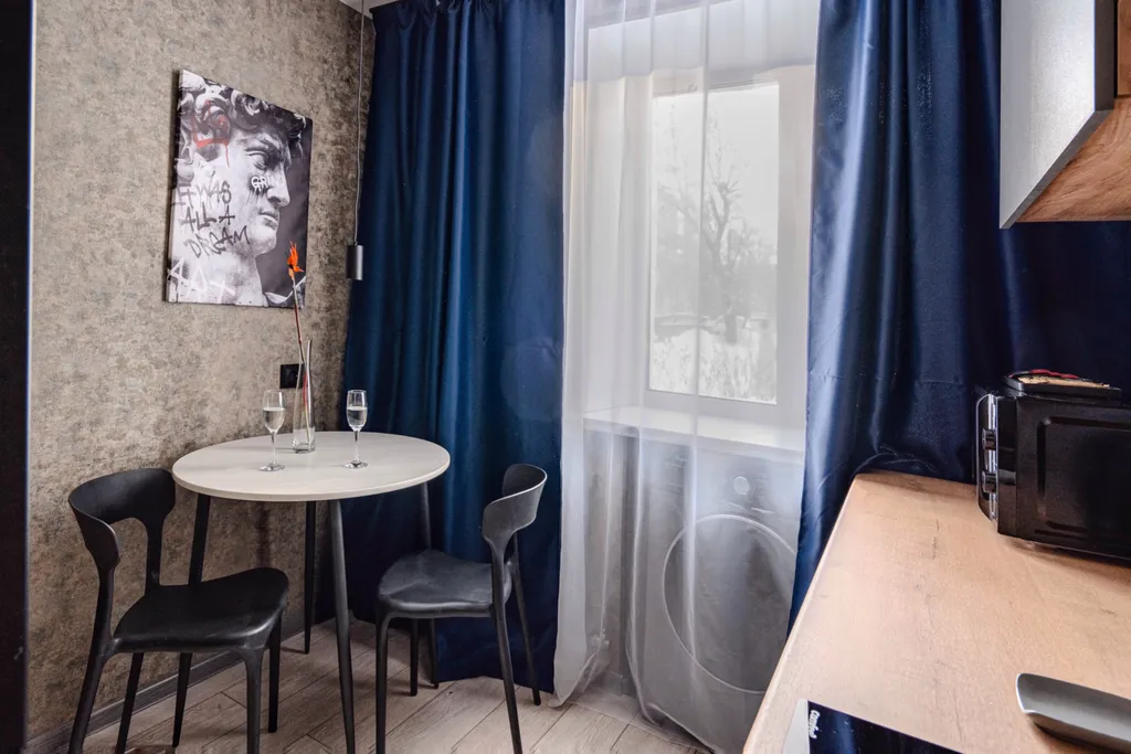 Красивая уютная двухкомнатная квартира с новым дизайнерским ремонтом