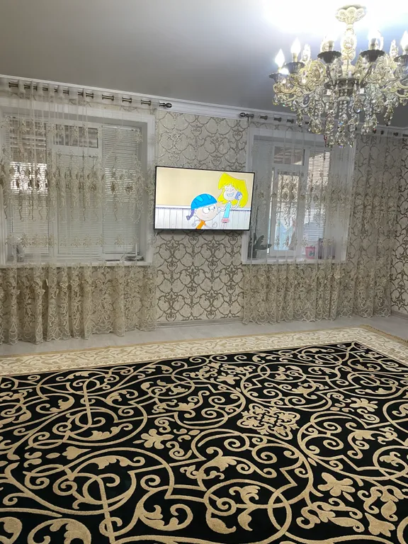 Квартира со своим двором у набережной