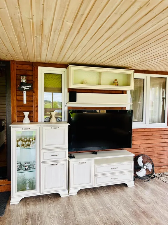 Загородный дом с баней в километре от прекрасного города