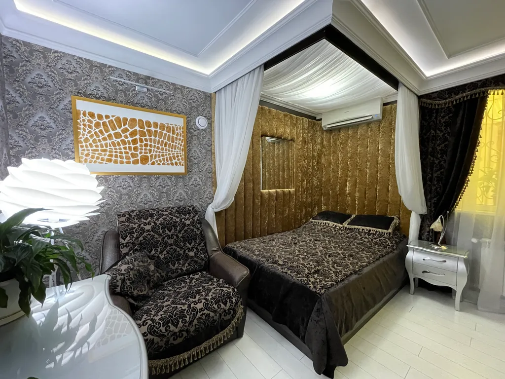 Уютный номер в центре, море - 600 метров