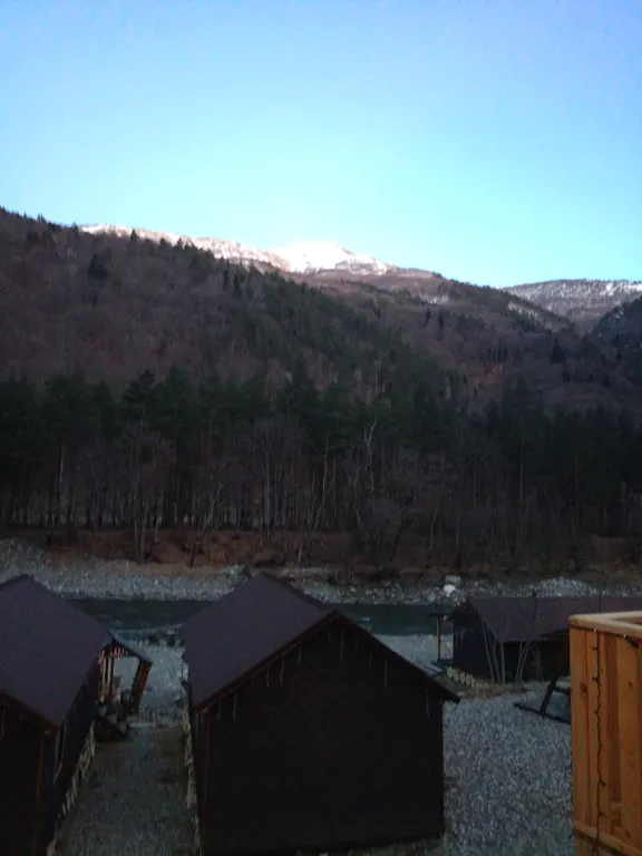 Домик у реки