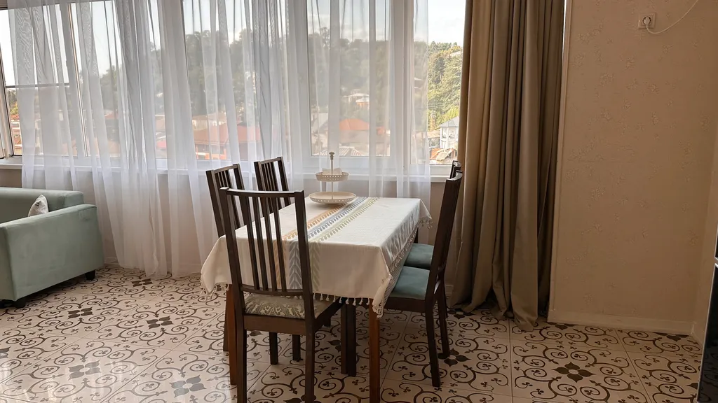 Светлая и просторная квартира в центре города Сухум