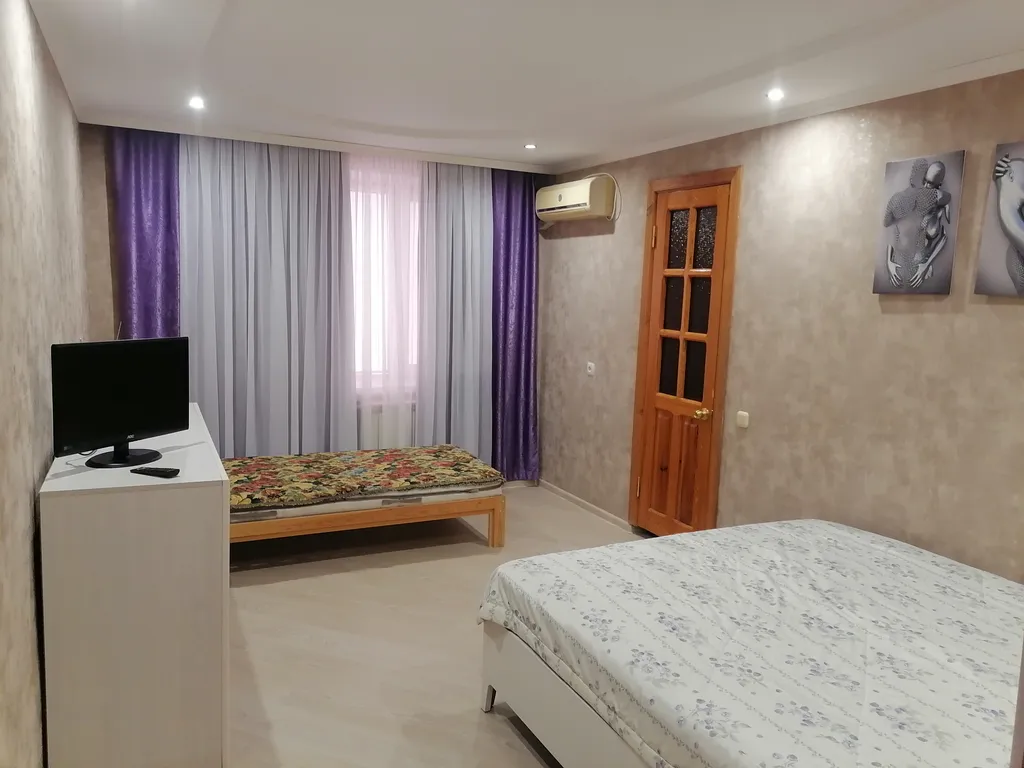 Уютная квартира в 100 метрах от трассы, с красивым видом на Волгу — аренда посуточно в Камышин