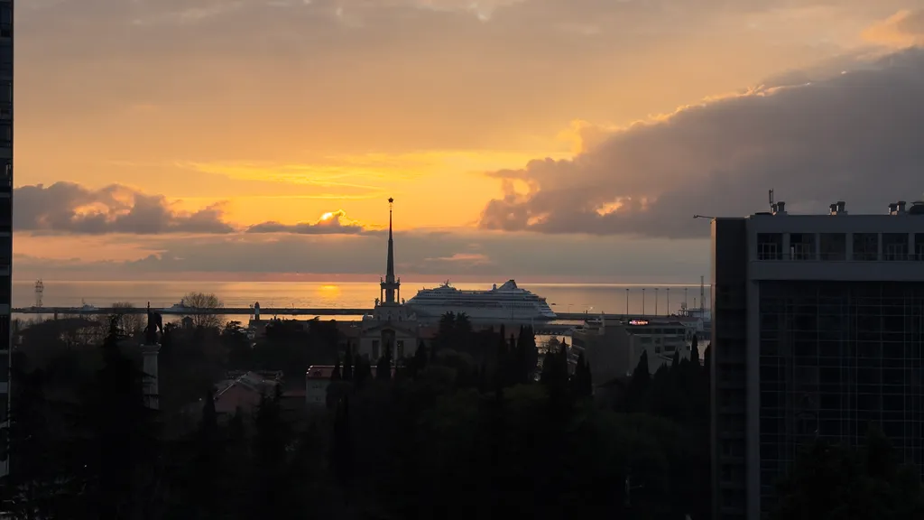 Квартира Панорама на морской порт - 2к квартира — Сочи