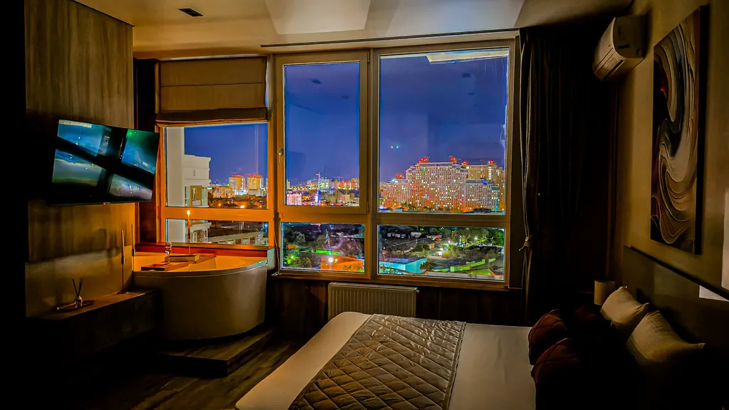 Квартира VIP-студия с роскошной ванной у панорамного окна — аренда посуточно в Краснодар