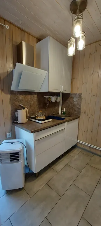 Номер на первом этаже в двухэтажном доме