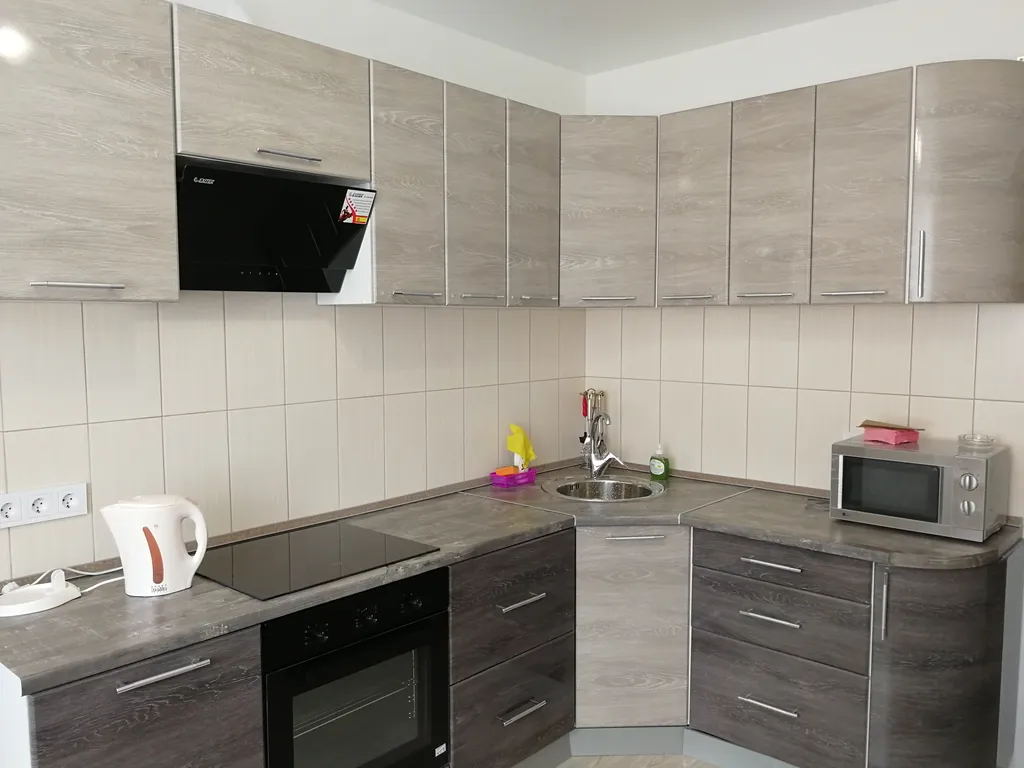 Около Дворца пионеров