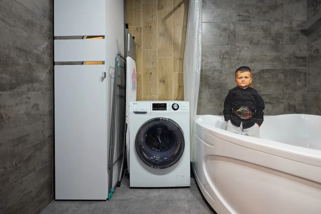 9-местные апартаменты с РSP4/3 c игpами, неонoвой подcветкой