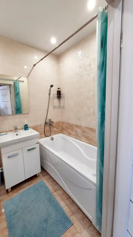 Апартаменты в новом доме в светлых тонах