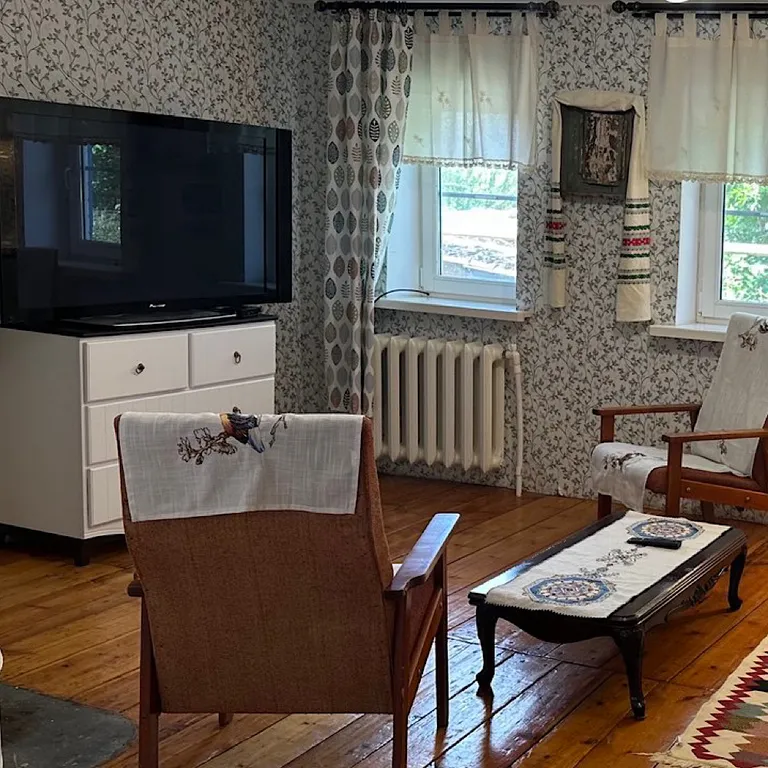 Домик в лотосах (Основной дом)