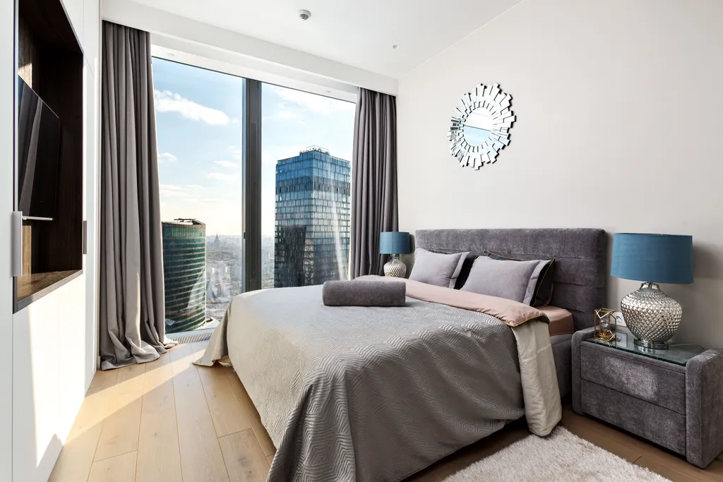 Потрясающая панорама с 73 этажа башни Neva Towers