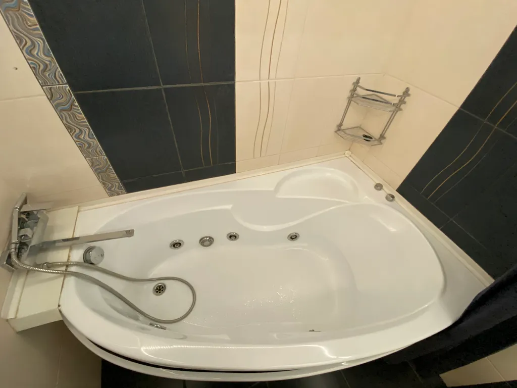 Студия-люкс с джакузи в центре