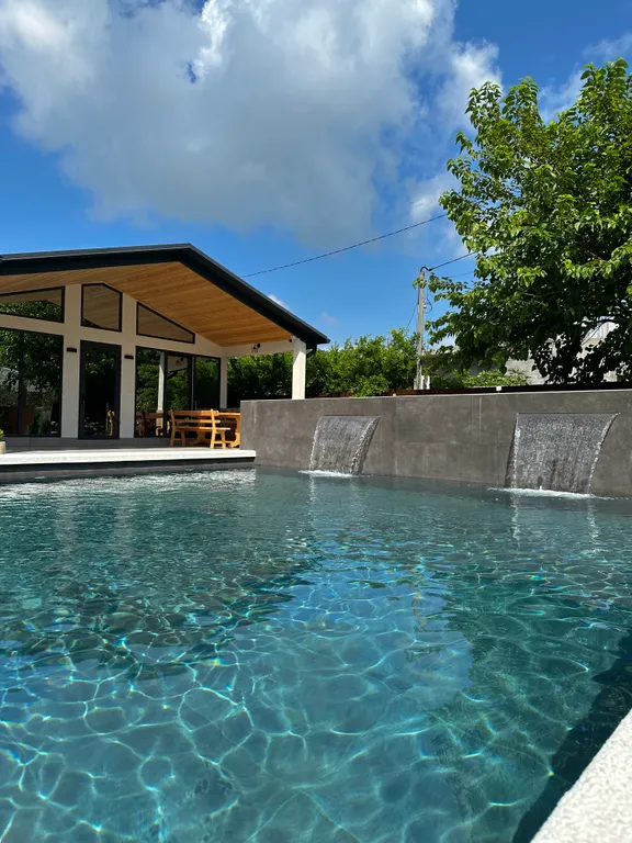 Коттедж Гостевой дом Sun House — аренда посуточно в Новомихайловский