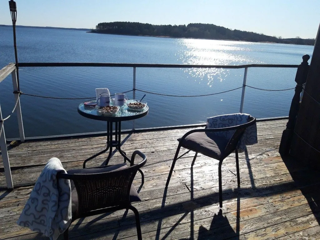 Дом-корабль с баней на Минском море