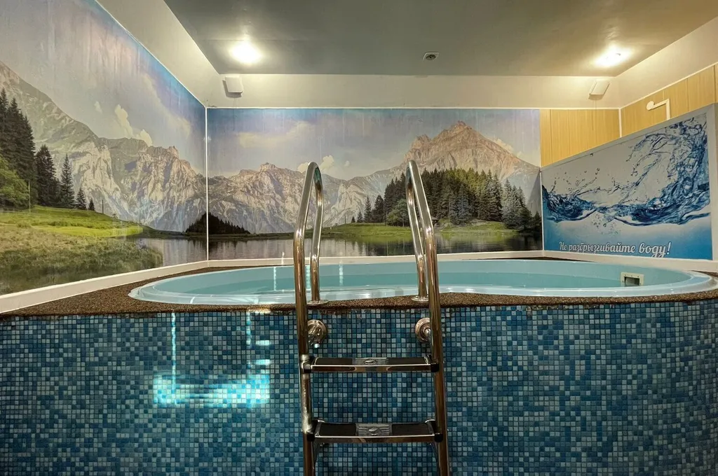 Коттедж с баней и бассейном