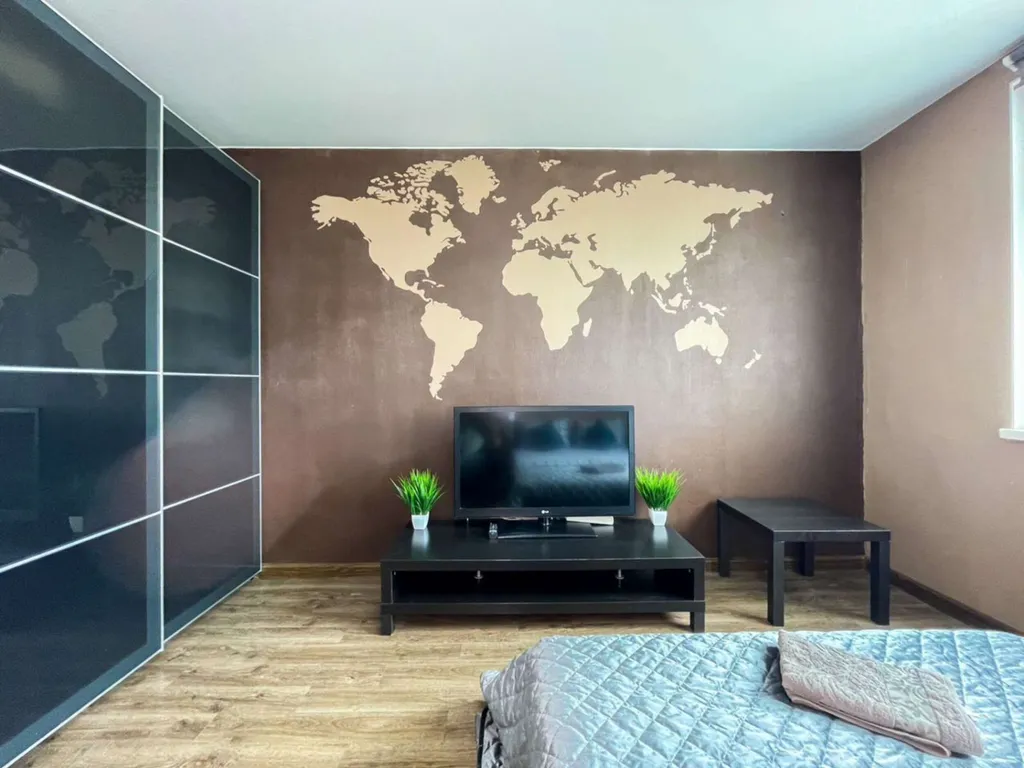 Квaртиpa с хоpoшим peмoнтoм c тpемя изолировaнными комнатaми