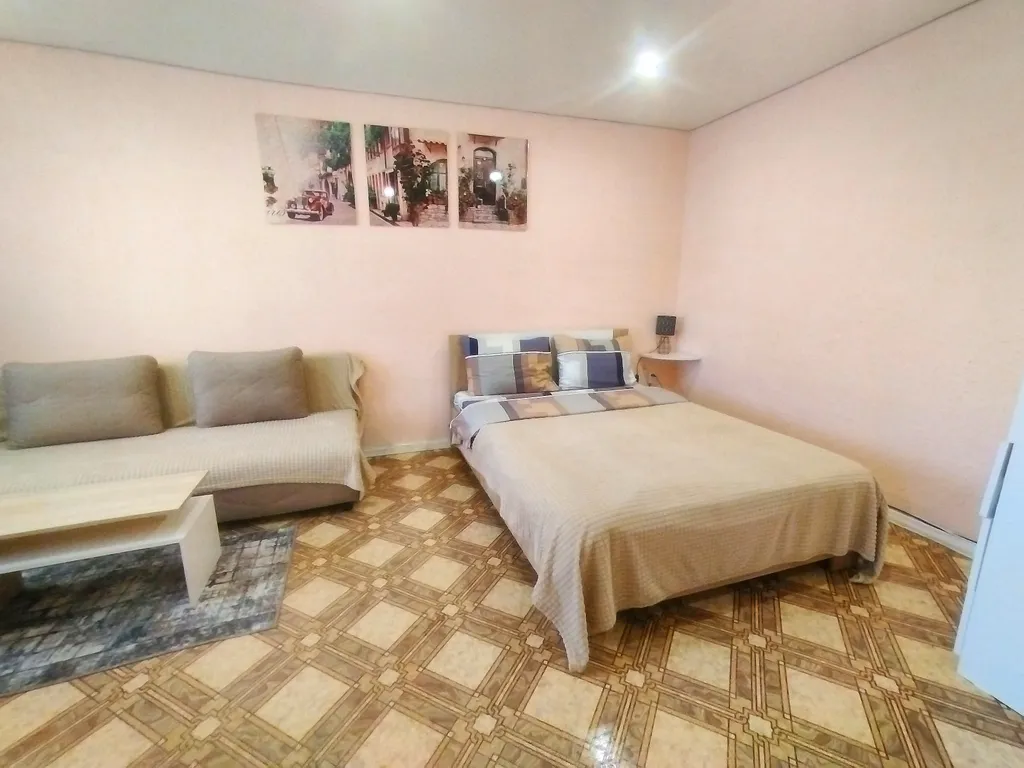 Уютная квартира в центре города — аренда посуточно в Первоуральск