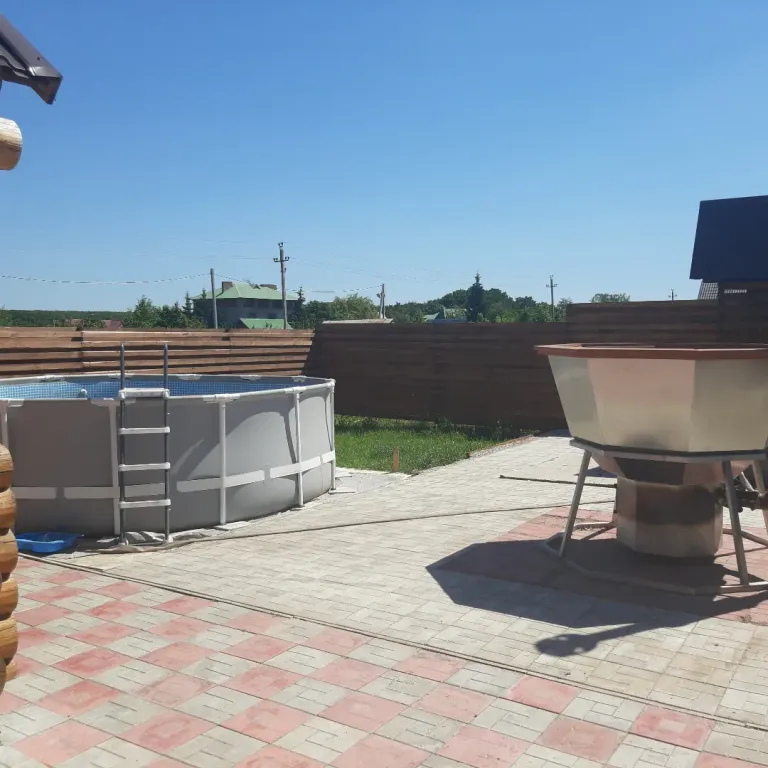 Уютный срубовой дом возле леса с тремя озёрами