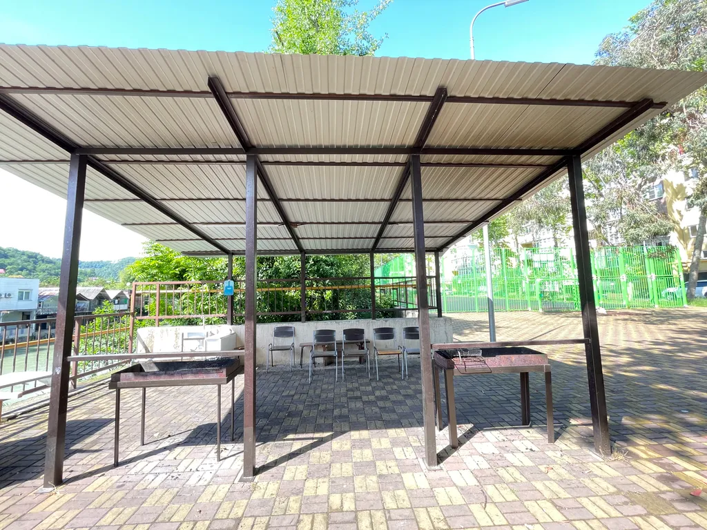 Просторная трехкомнатная квартира у моря