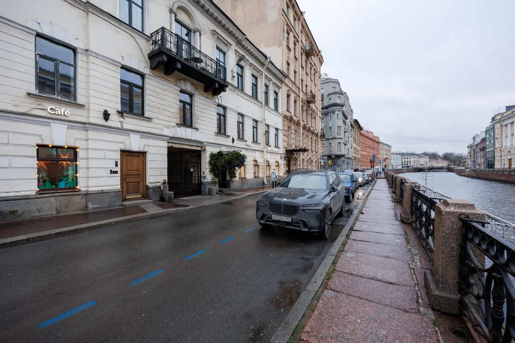 Квартира Квартира Апартамент на набережной реки Мойки с 3 спальнями — Санкт-Петербург