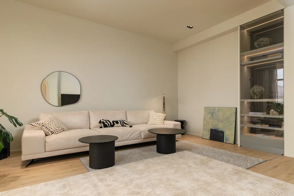 Таунхаус с собственным бассейном в ЖК Лазурный берег