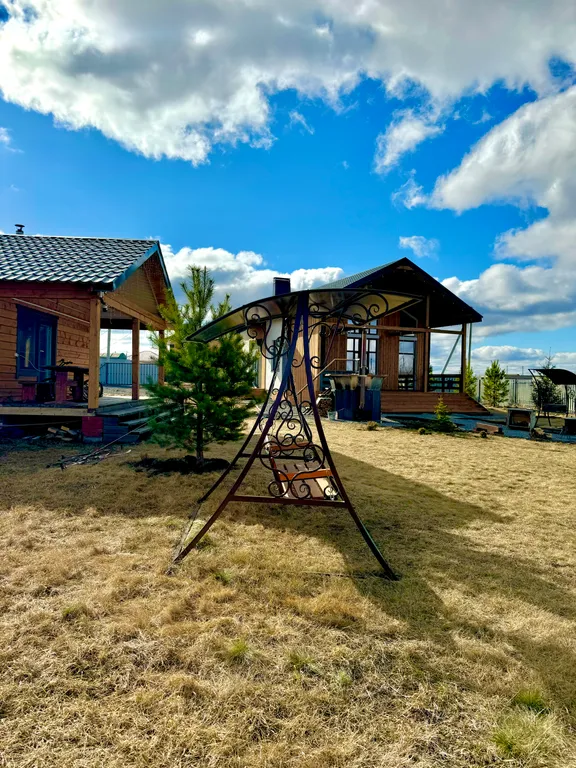 Шикарный дом у реки